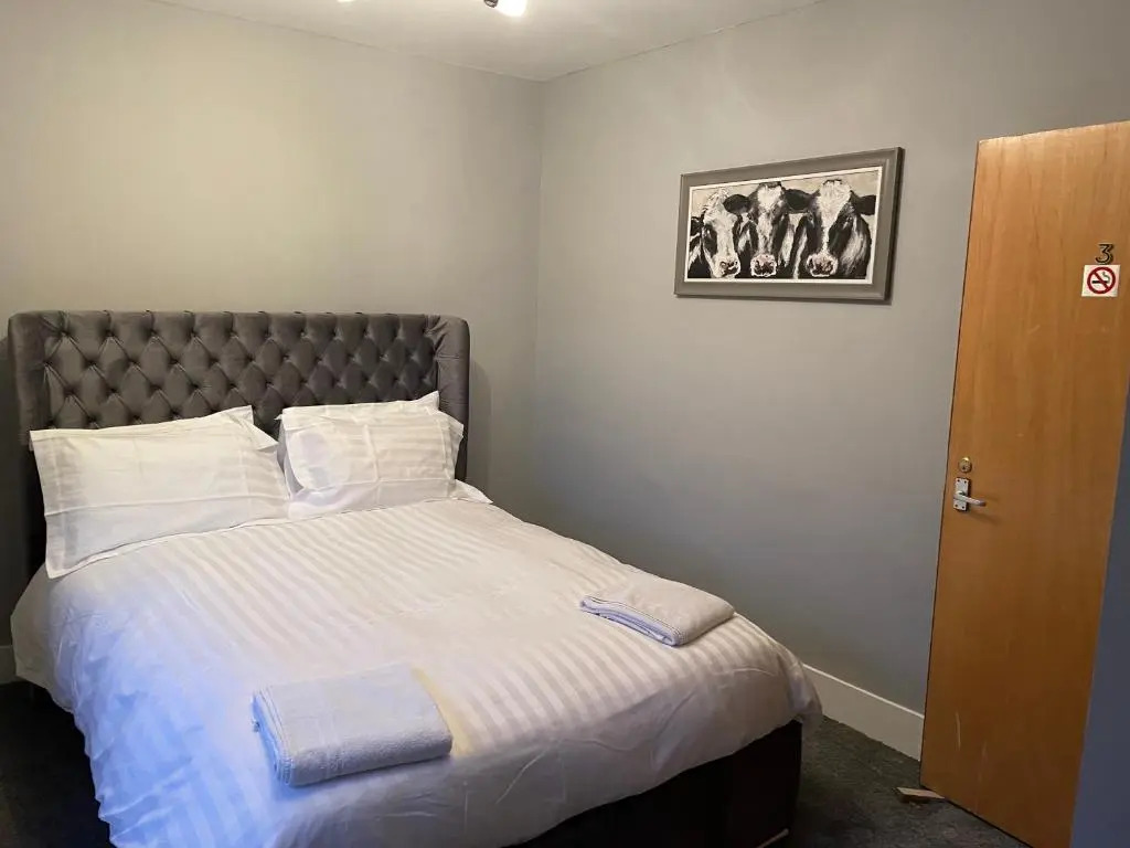 Commercial Hotel