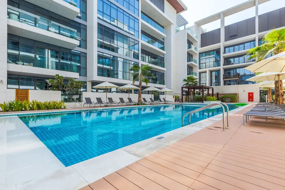 FAM Living City Walk - Opposite City Walk Mall - 2A