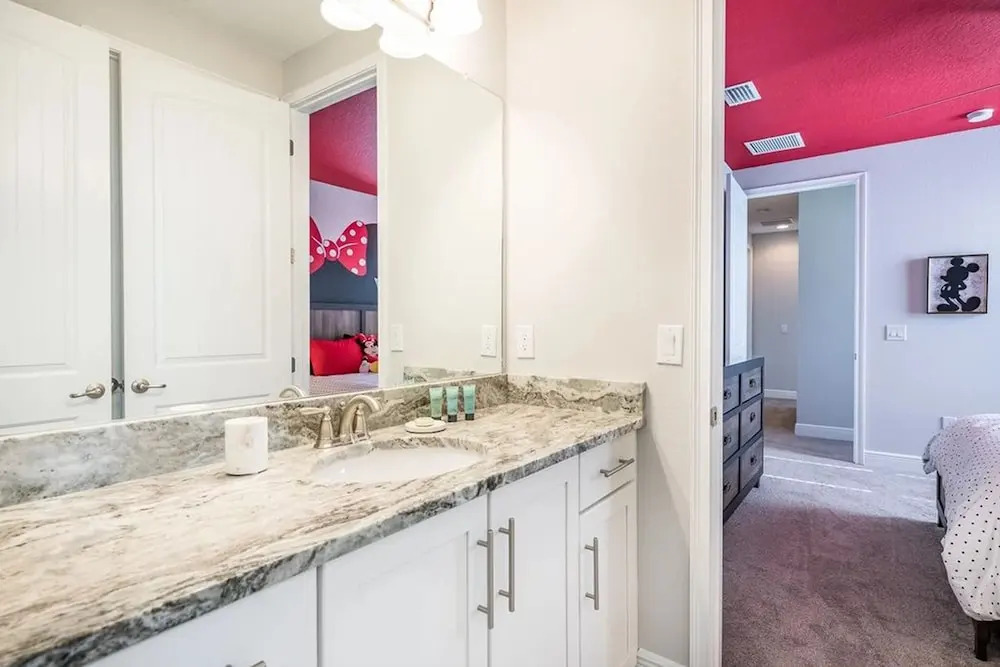 Spacious 9Bd near Disney with Pool - Family Dream
