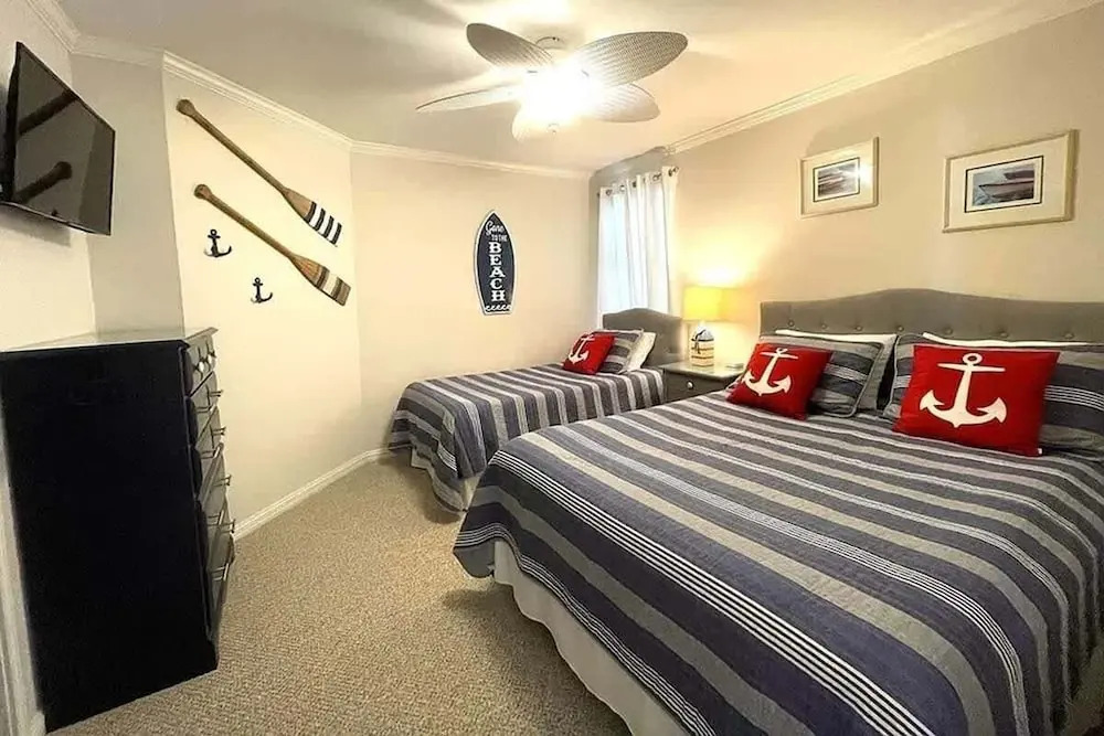 Saida Tower 506 3 Bedroom Condo by RedAwning