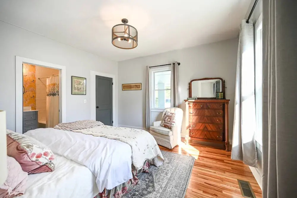 Sweet Carolina by Avantstay Near Black Mountain