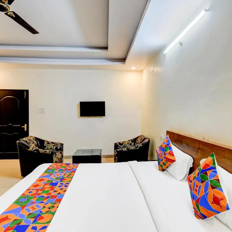 FabHotel Pushpa Grand
