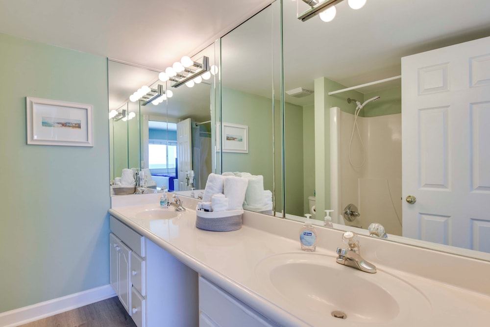 Emerald Dreams Beach & Lakefront West PCB Condo