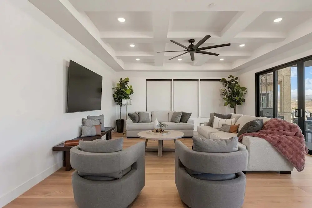 Pickleball Penthouse 10 Bedroom Home