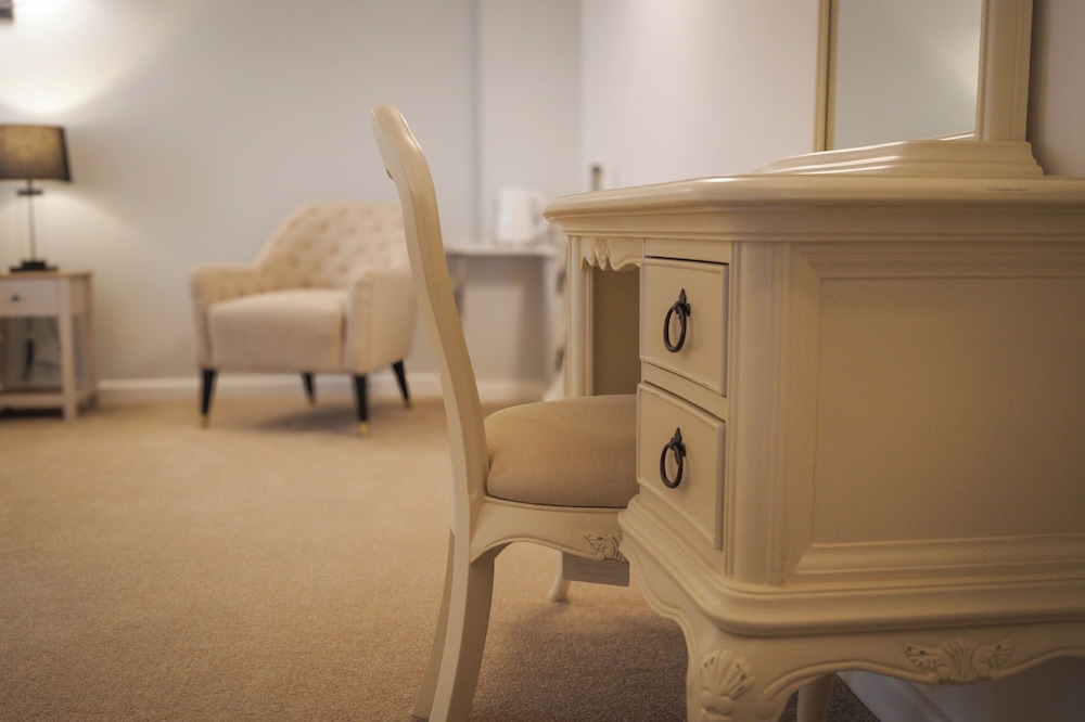 Lemon Tree Rooms - Newly Refurbished Coastal Stay
