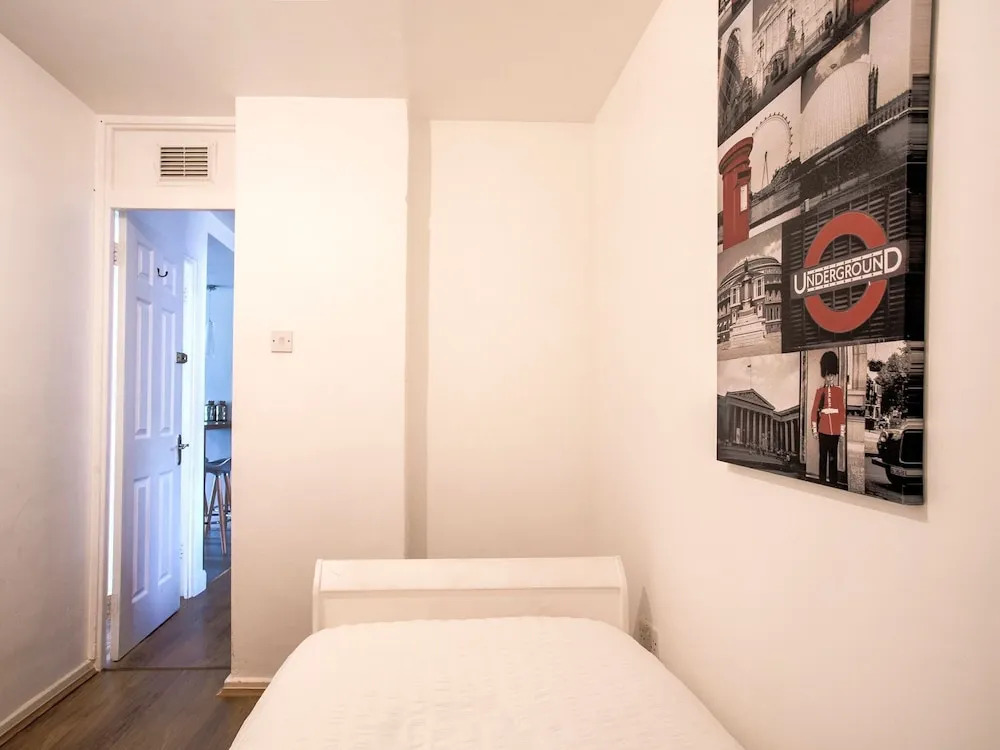 Restful Apartment in London near Westfield Shopping Center