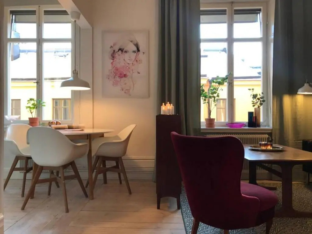 Bohemian and light one room apartment in SoFo 31sqm