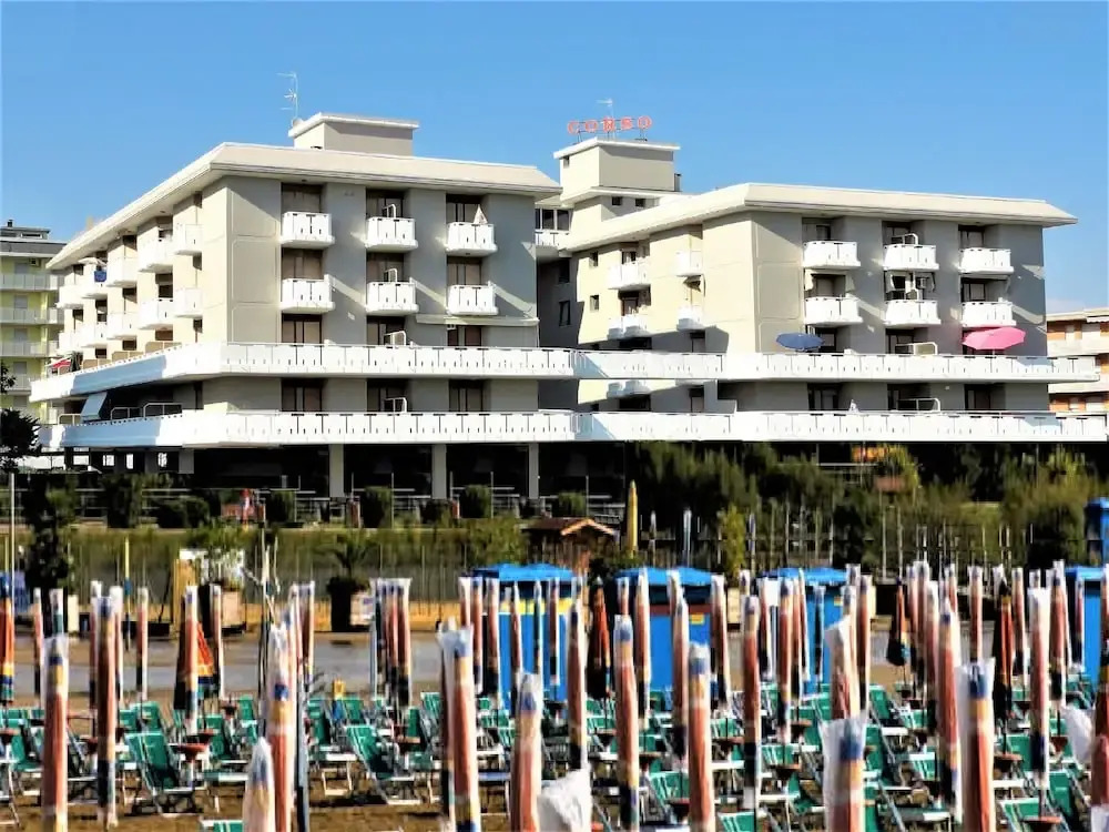 Very Comfortable Seafront Apartment
