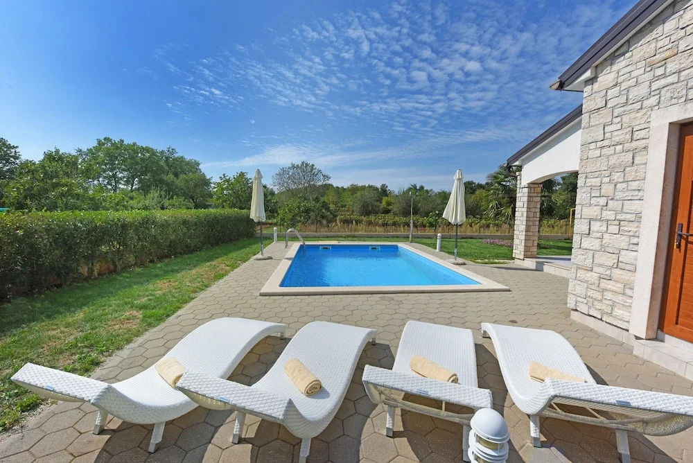 Villa 376