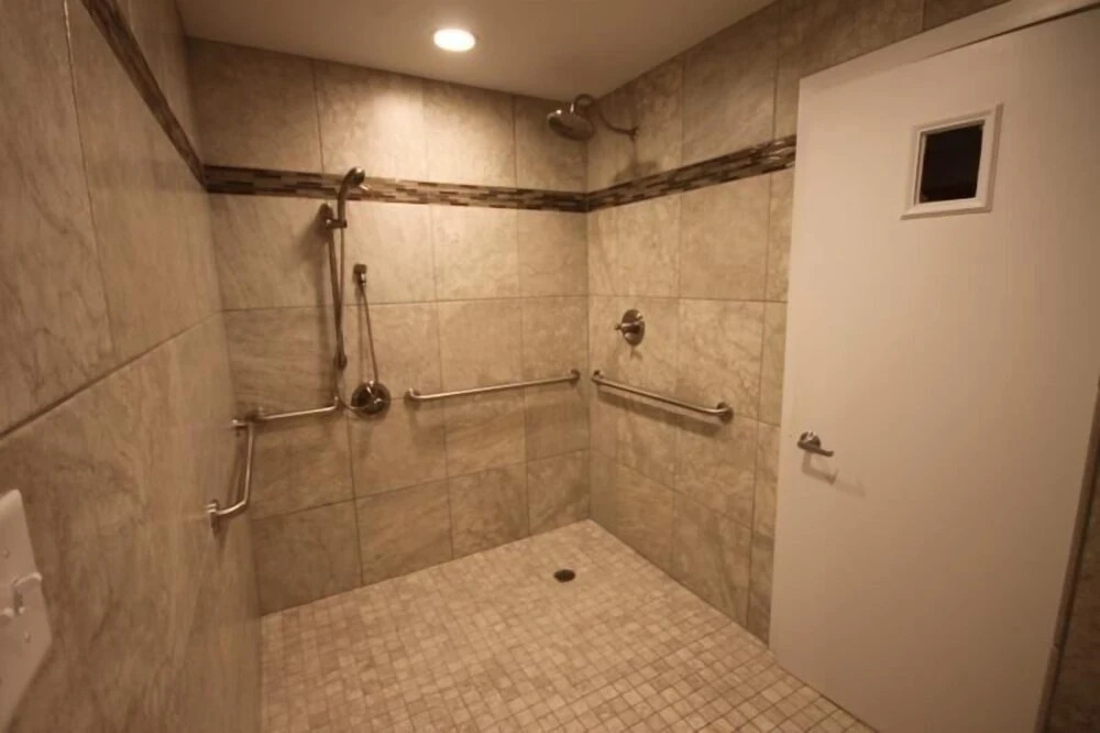 167 El Matador 2 Bedroom Condo by RedAwning