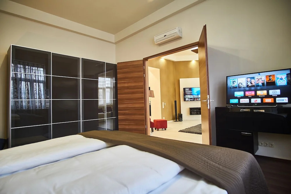 Nikita Apartment