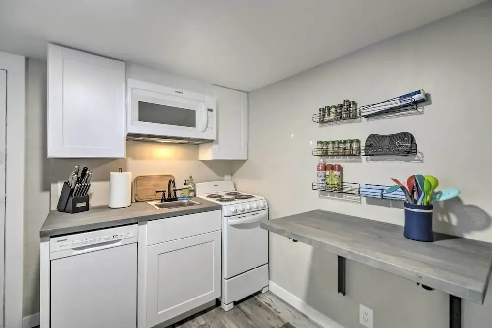 Fresh Downtown Longmont Apartment - Walk to Main!