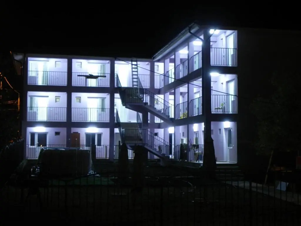 VILA APROAPE DE MARE/ LA CASTEL