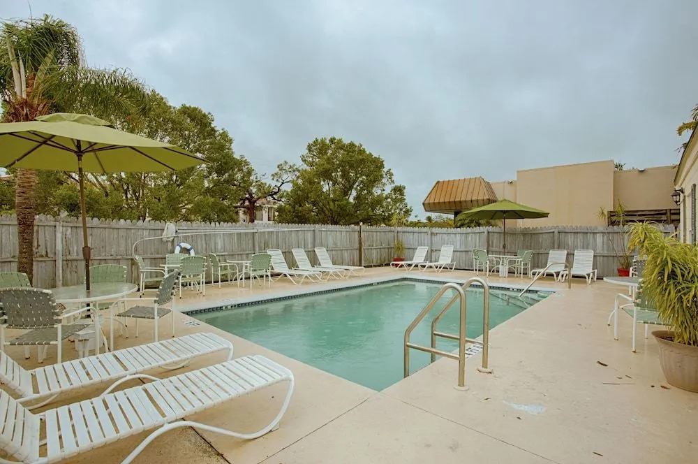 Island Breeze Inn - Venice