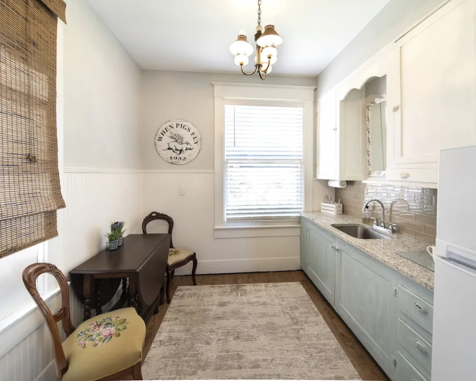 Katy House Bed and Breakfast