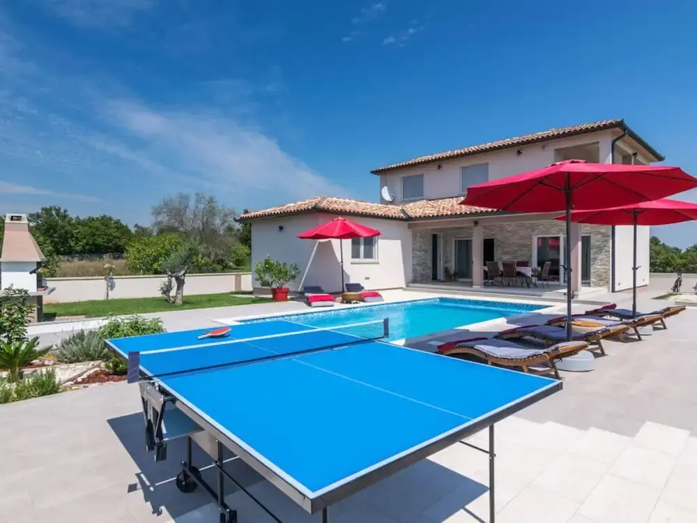Villa Lena Comfortable Holiday Residence