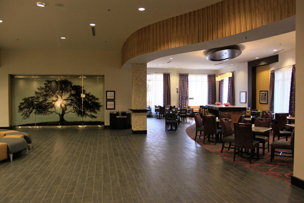 Hampton Inn & Suites - Raleigh Downtown