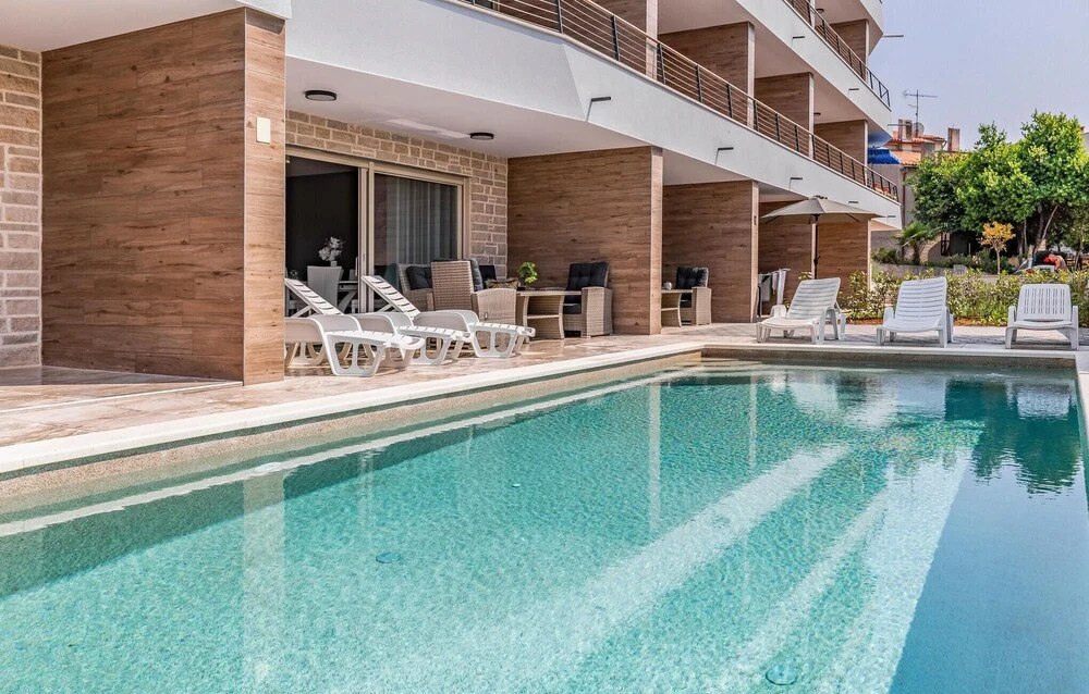 Stunning Apartment in Pjescana Uvala With 3 Bedrooms, Wifi and Outdoor Swimming Pool