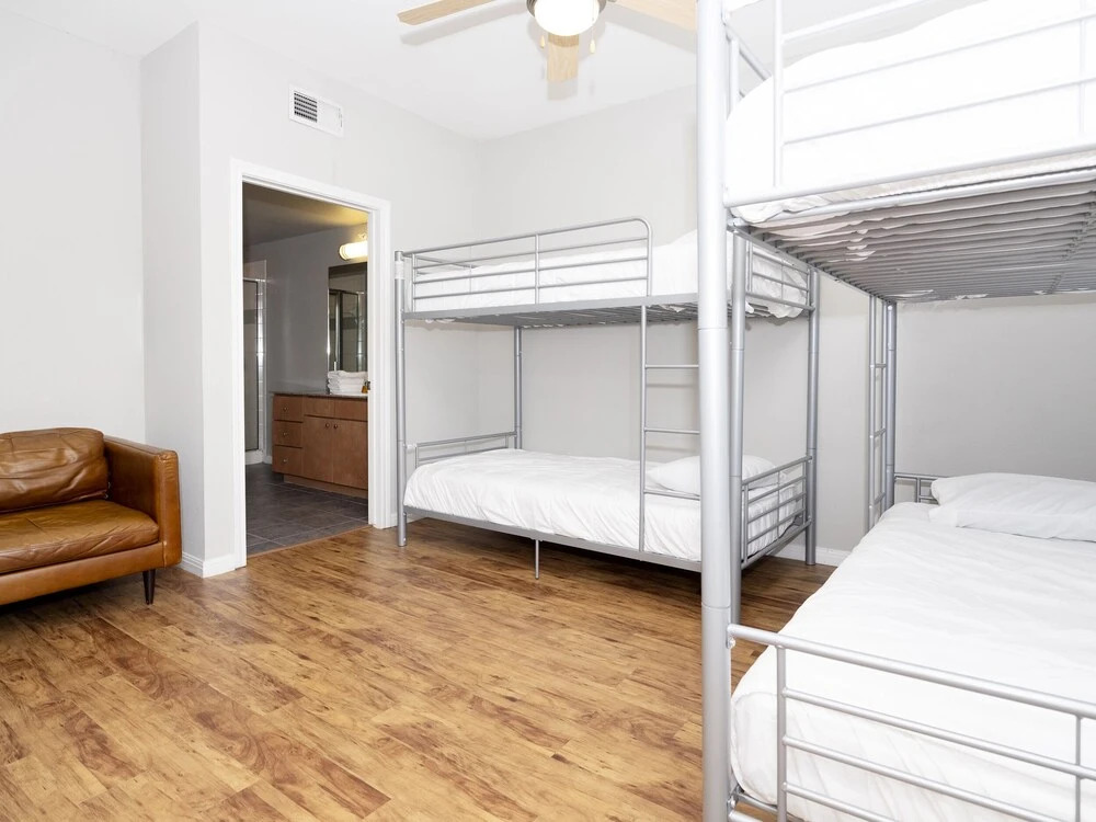 Super Sweet Suites