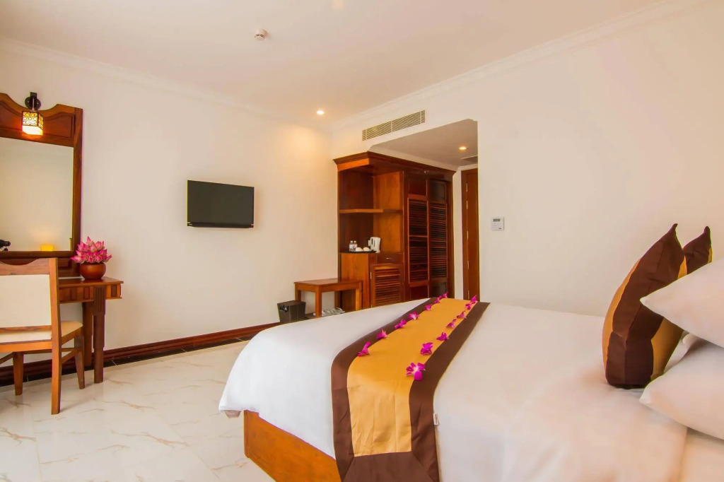 Glorious Hotel