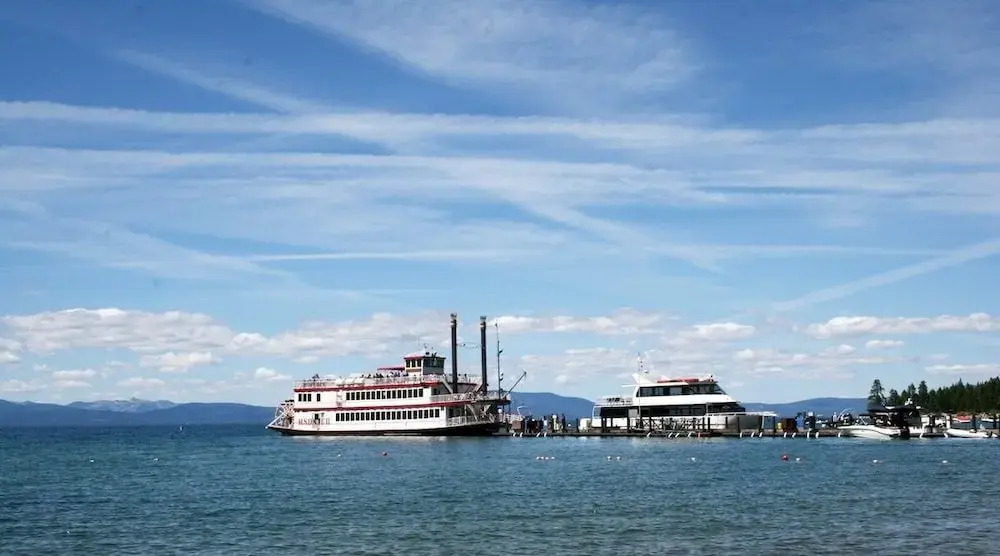 Tahoe Olympic 3 Bedroom Condo by RedAwning