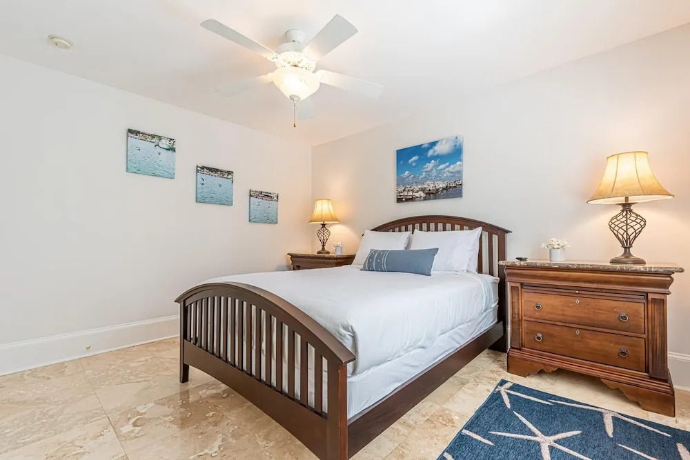 Bayshore Breeze S 31 Bayshore Dr 4BR 2BA 9