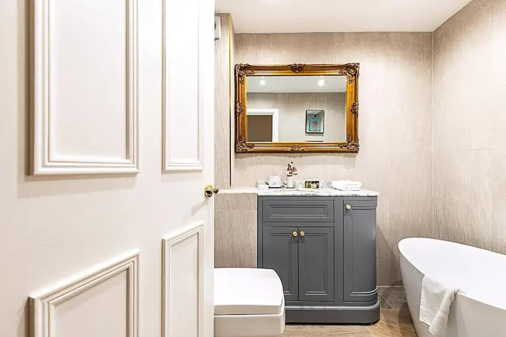 Spacious 4-bed House Near Liverpool St