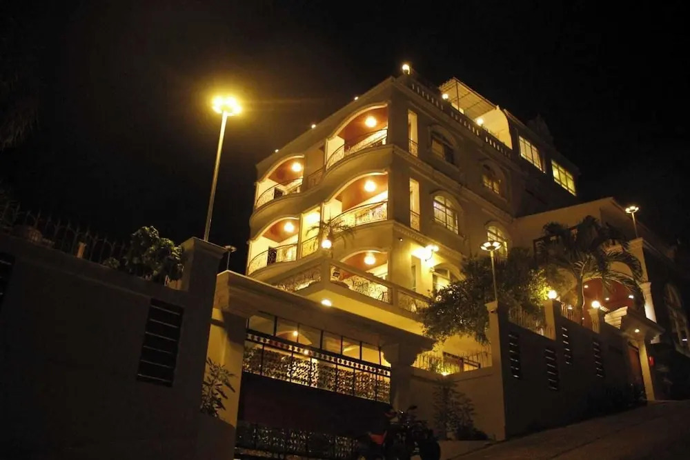Narong Ek Residence View & Pool Villa