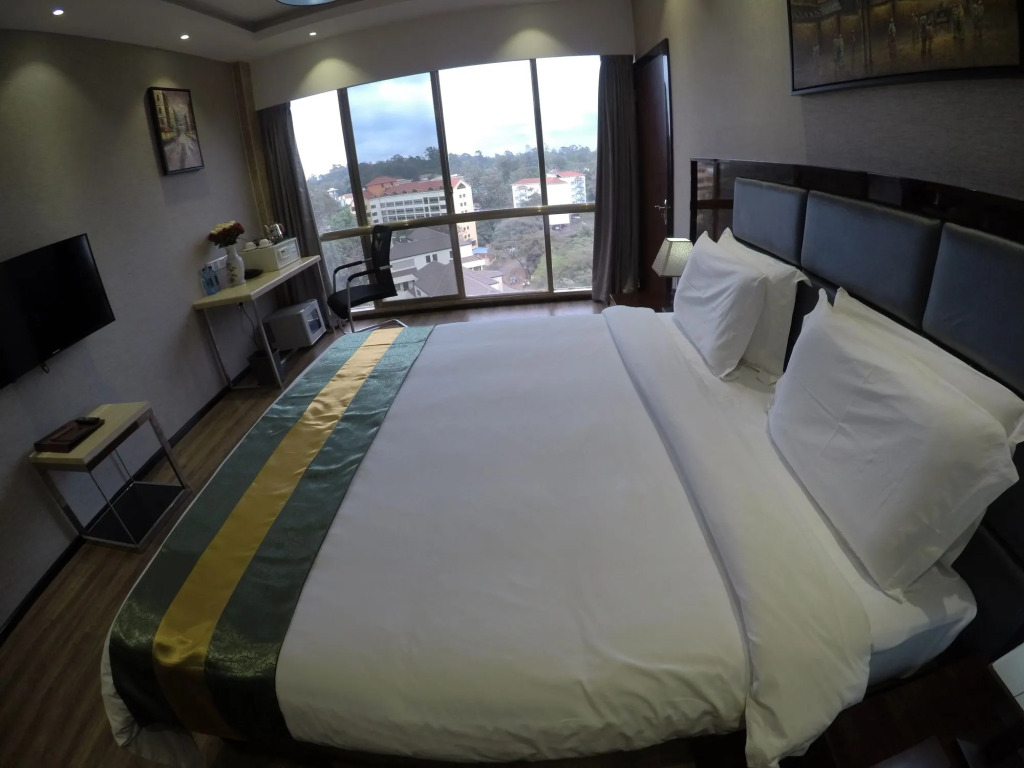 Swiss Lenana Mount Hotel