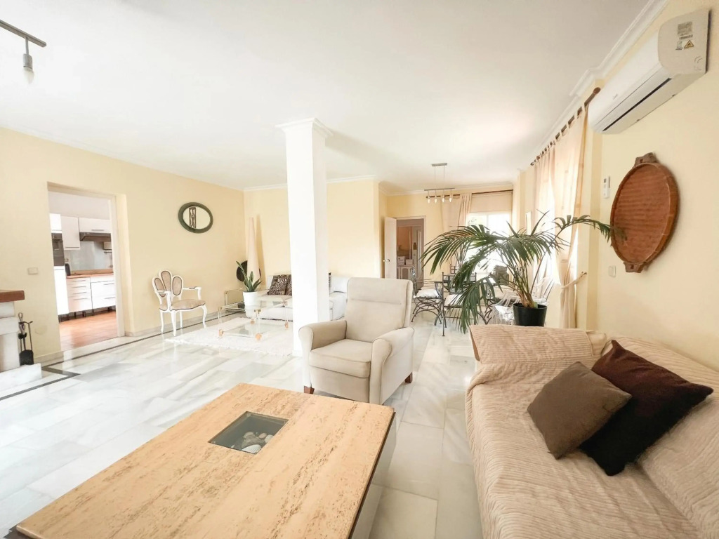 Nice 5BDR Villa close to Puerto Banús, DOUVLE_COM