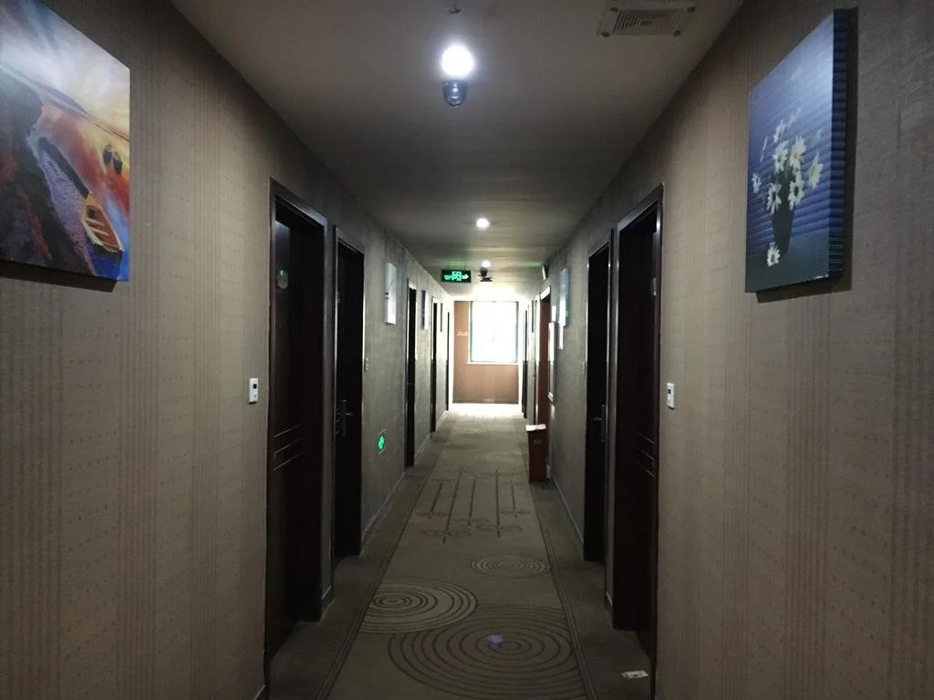 Yinhai Business Hotel