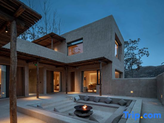 Yuanbaixiang Luxury Hotel (Zhongwei Branch)