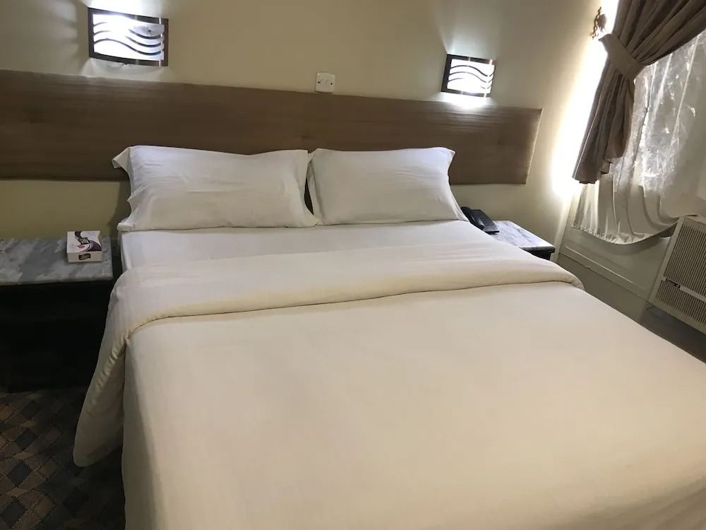 OYO 443 Safari Al Khaleej