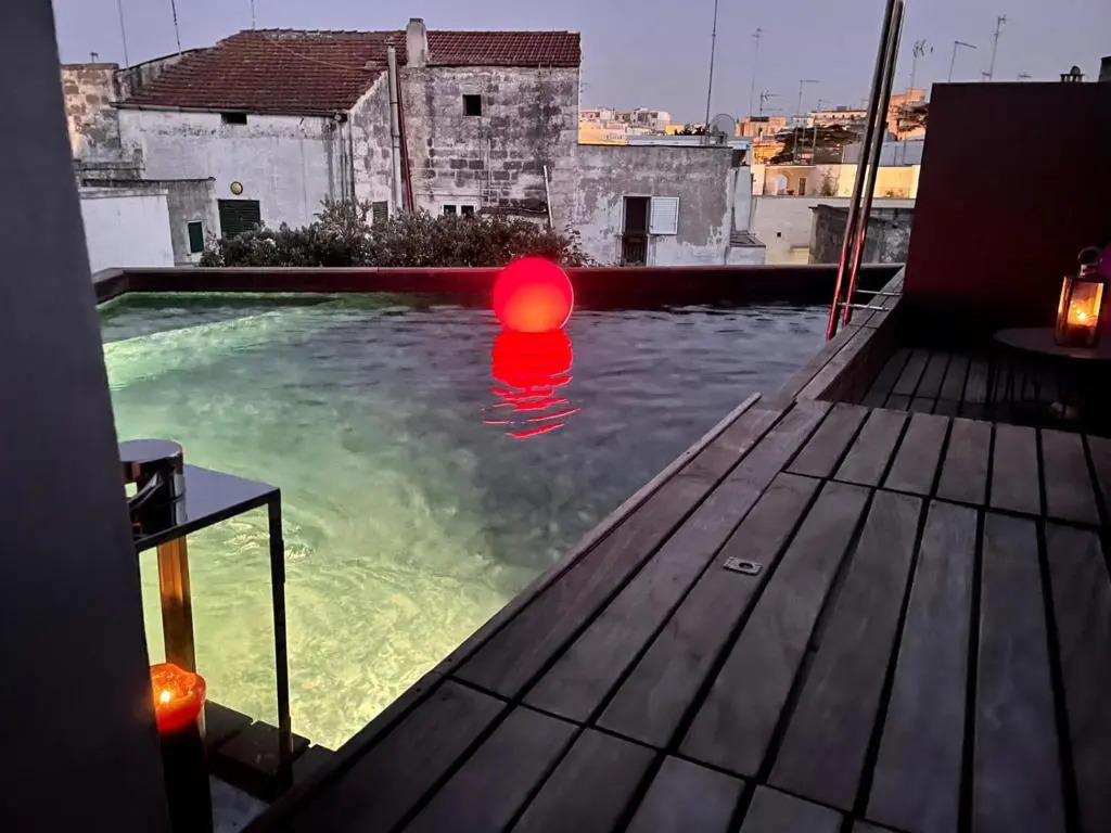 Bartago Luxury House