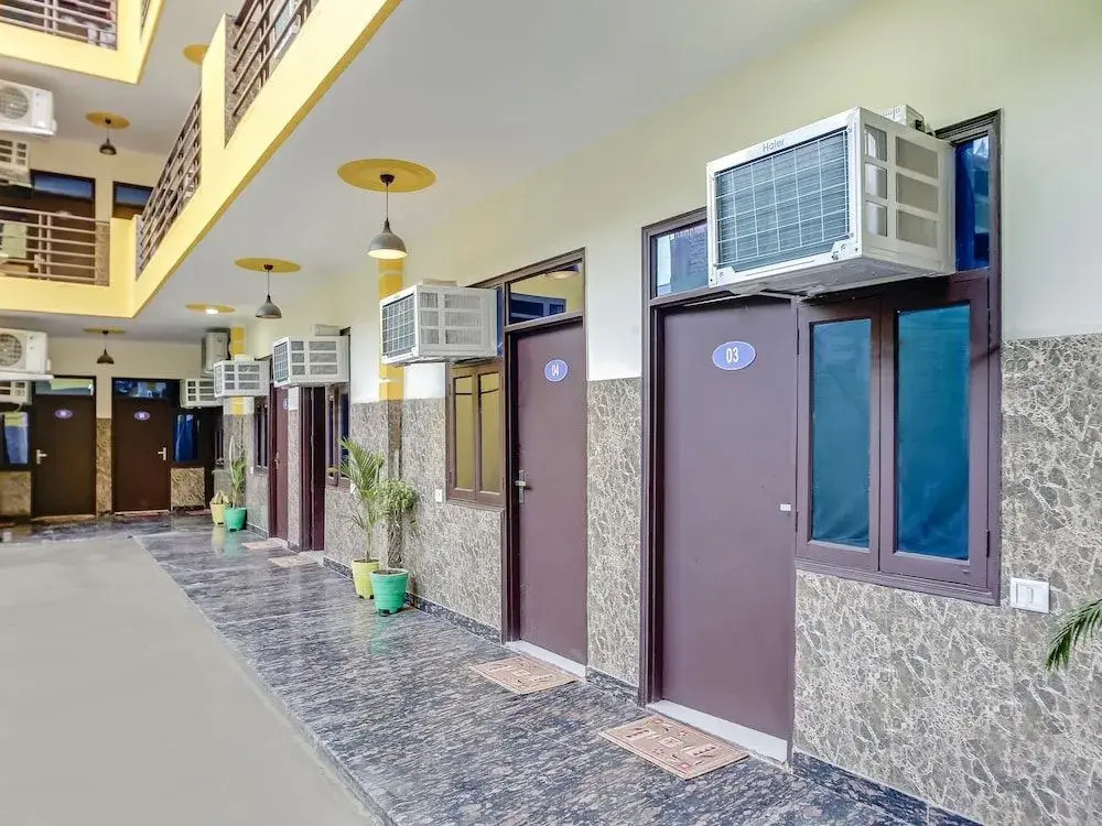 OYO Home 30203 Delightful Studio Chhatarpur