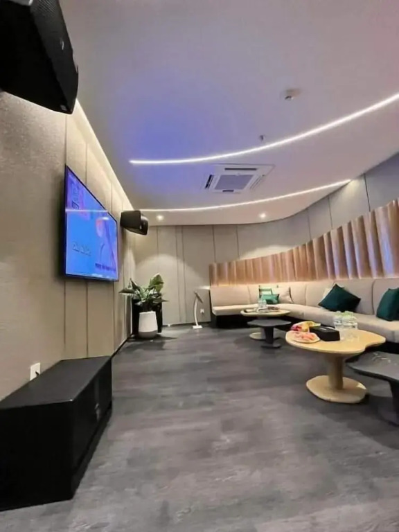 VIP THE SÓNG APARTMENT NEAR THE BEACH 5 STAR