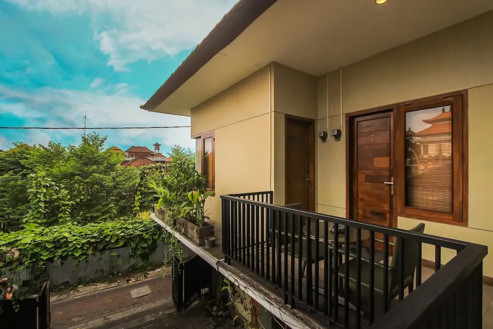 Kuta Legian Villa