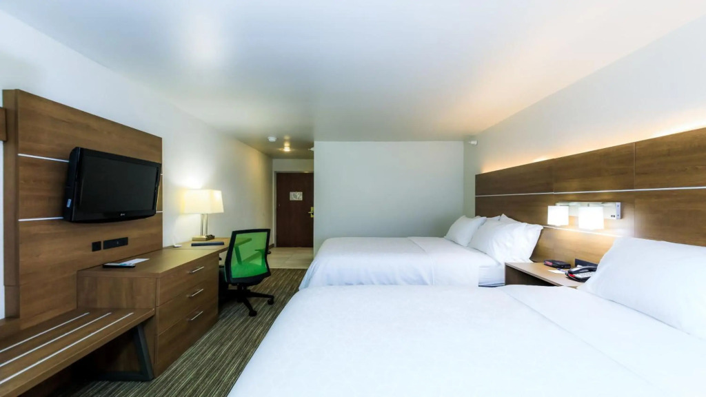 Holiday Inn Express Osage Beach - Lake of the Ozarks by IHG