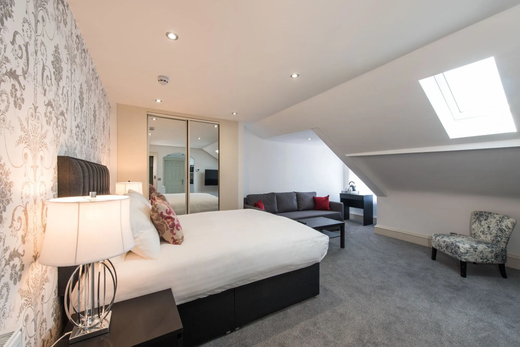 Royal Princes Suites