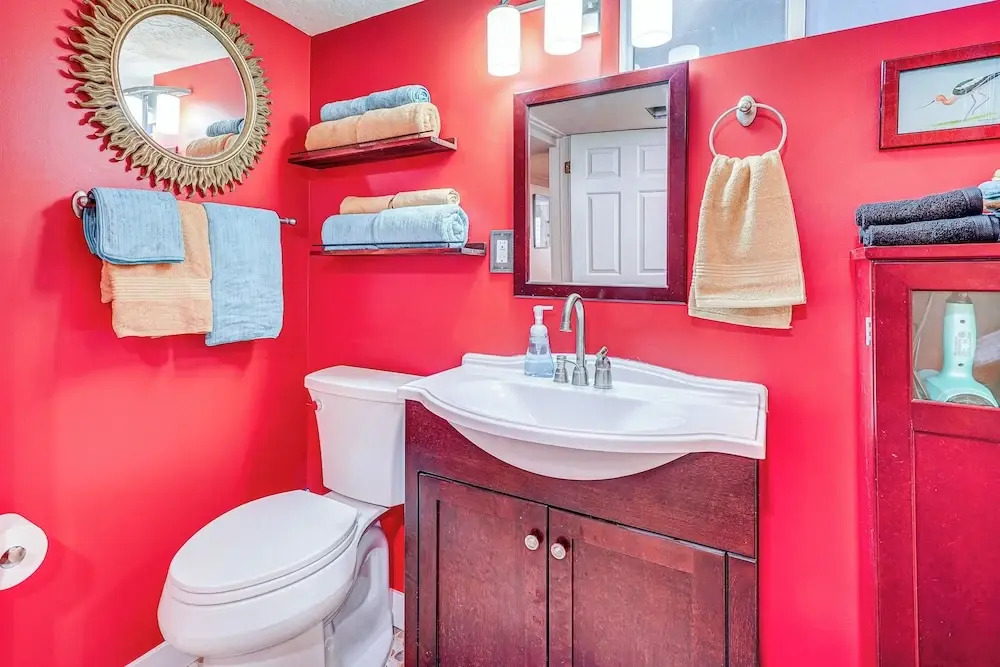 Near Hiking, Dining & Parks! Sunny SLC Retreat