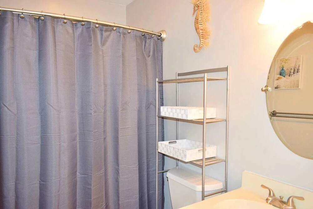 Ocean Shores 301 3 Bedroom Condo by RedAwning, North Myrtle Beach