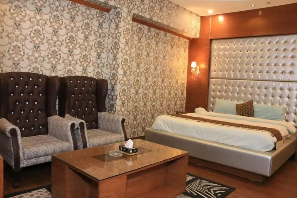 Seashell Grand hotel