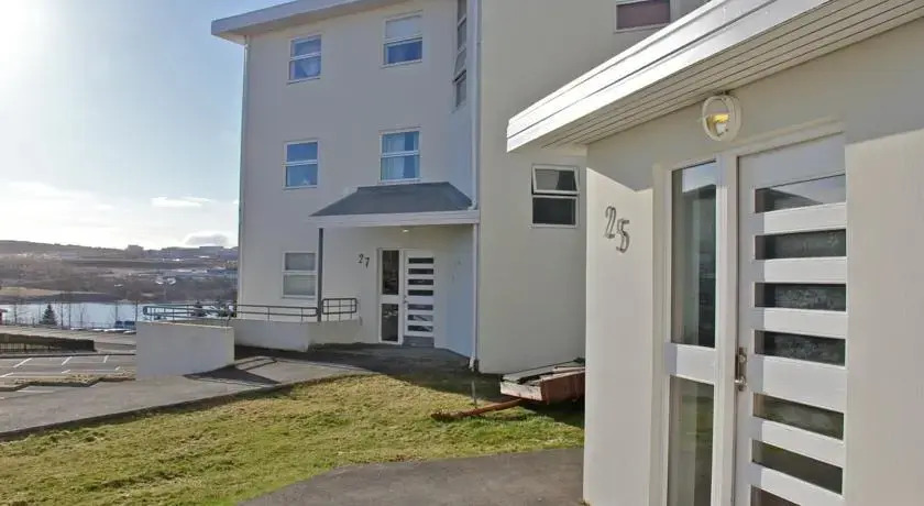 Eyjasol Apartment Hverafold