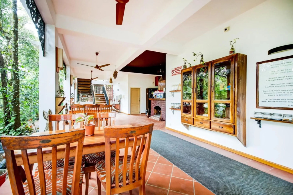 Collection O 80561 Misty Stay Thekkady