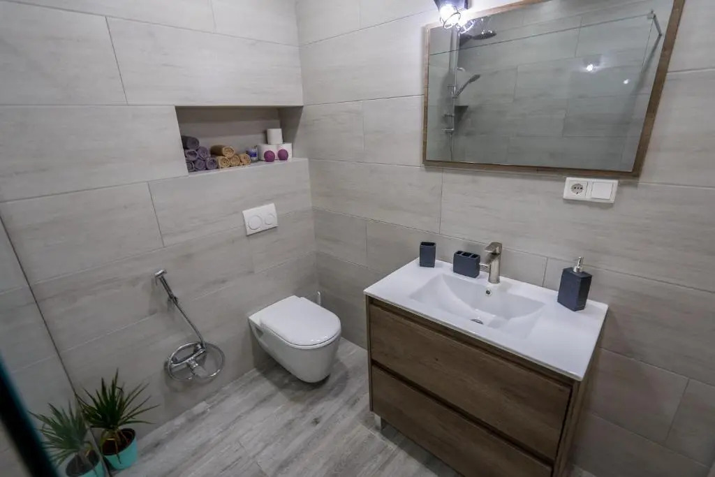 Spacious 76 qm Apartment Near City Center
