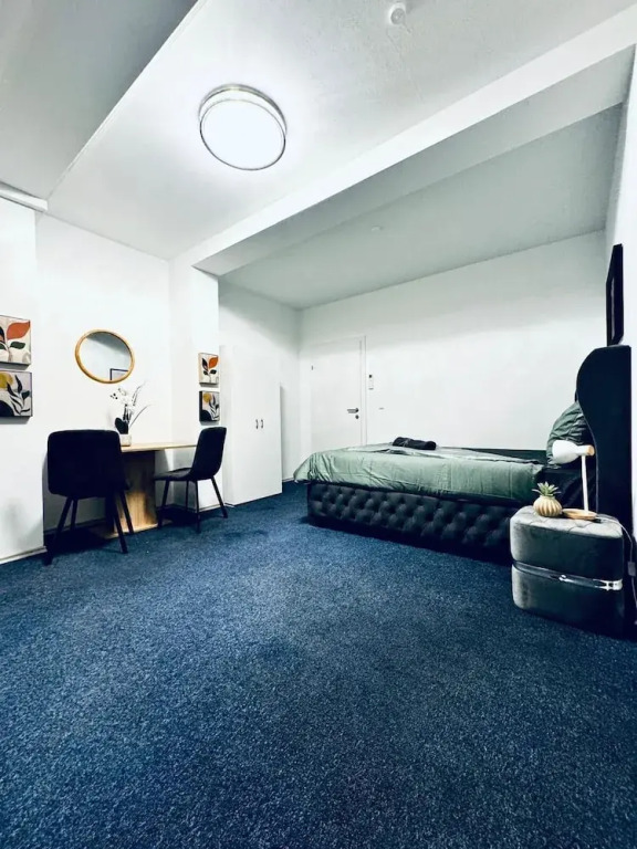 Luxury 7 Bedroom Apartment Sleeps 16