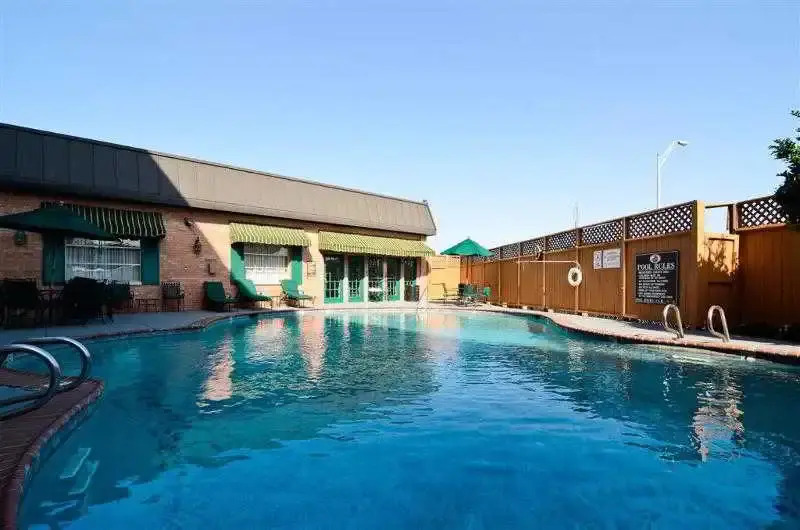 Best Western Chateau Suite Hotel