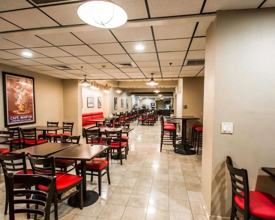 Clarion Inn & Suites Miami International Airport