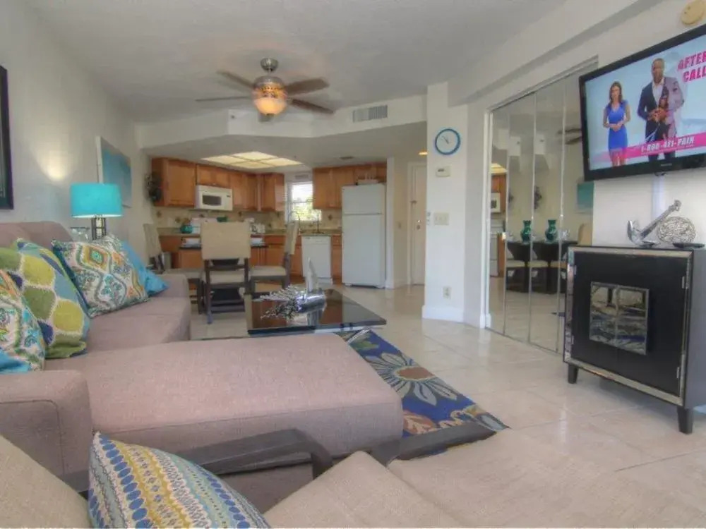 Gulf Strand 208 By Redawning