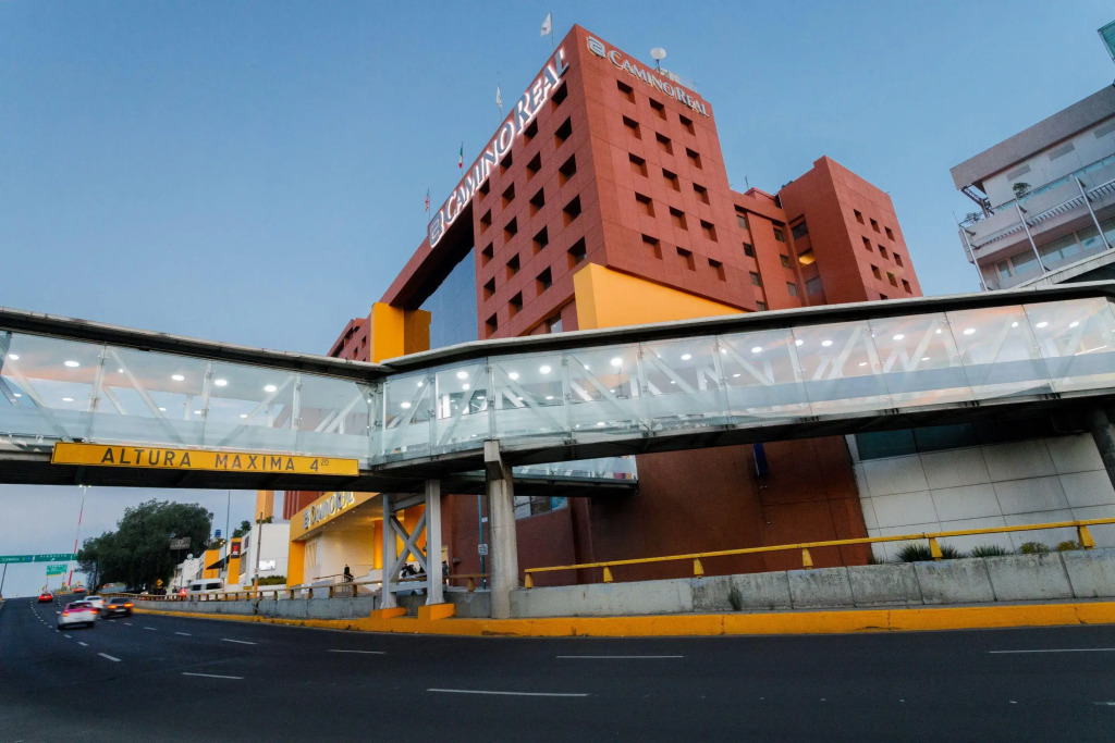 Отель Camino Real Aeropuerto Mexico